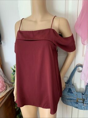 Naked Zebra burgundy cold shoulder babydoll top L